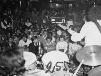 ...e il Cellar, inaugurato nel 1968 in Via Principe Amedeo che ospitava serate di danze e spettacoli ed esibizioni di complessi tra i quali il gruppo barese �Southern Jazz Ensamble�